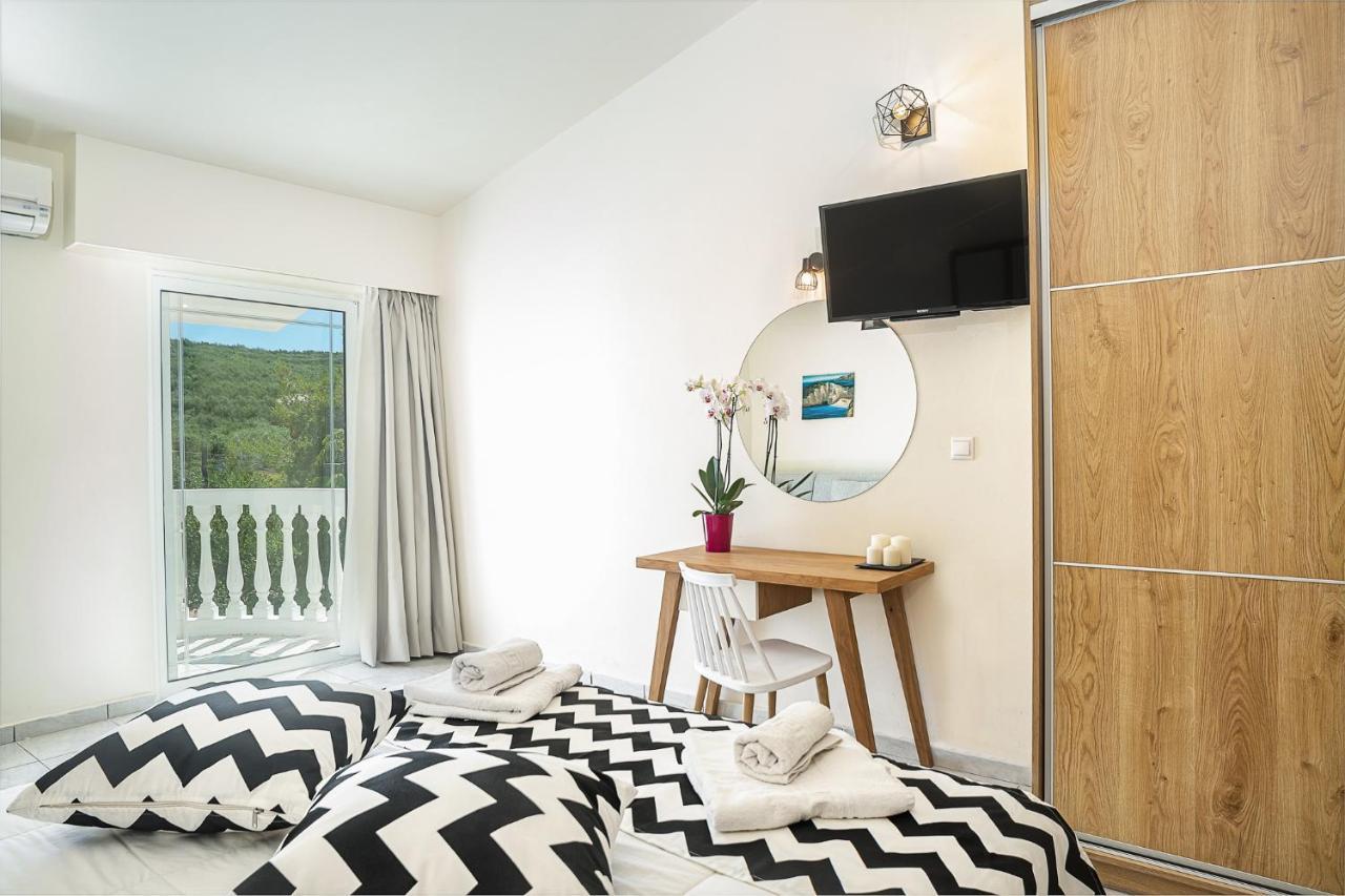 Sunrise Rent Rooms アモウディ エクステリア 写真